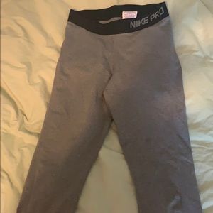 Nike Pro cropped leggings